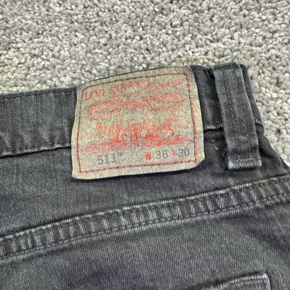 Levis 511 Jeans Mens 36x30 Gray Slim Skinny Charcoal Wash Denim Stretch Casual